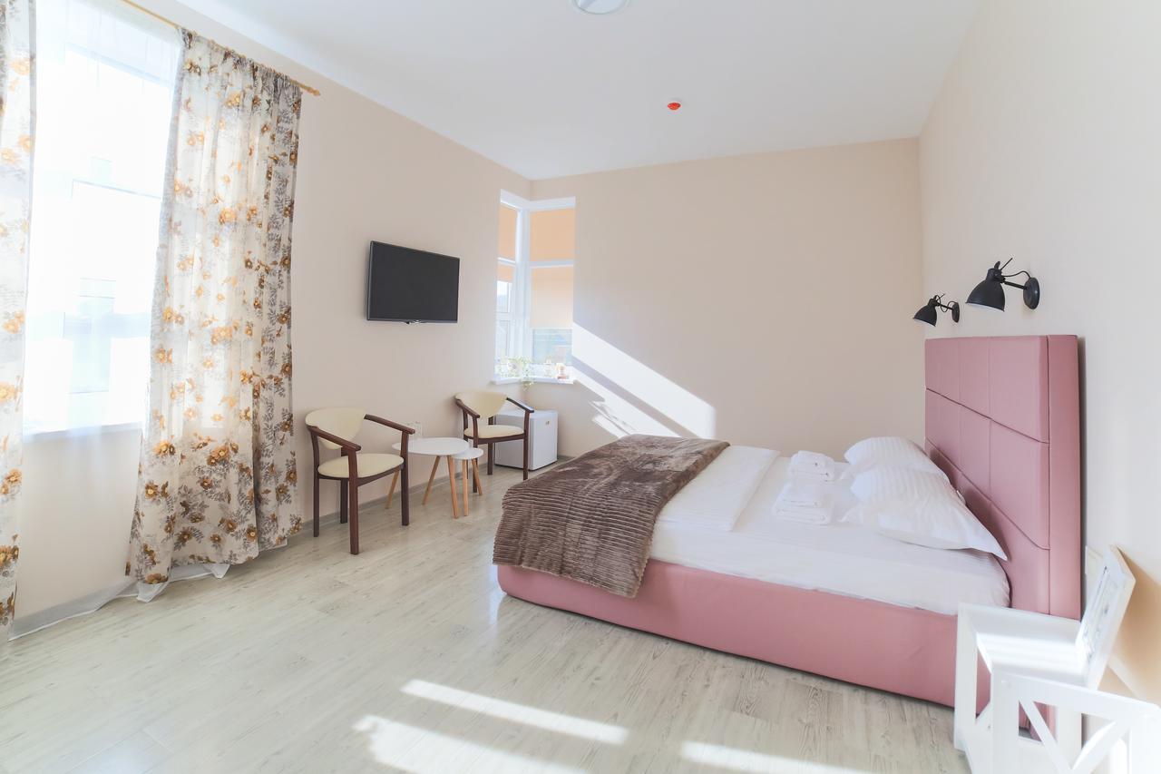 Hotel Ministerka Lake-House Kiev Esterno foto